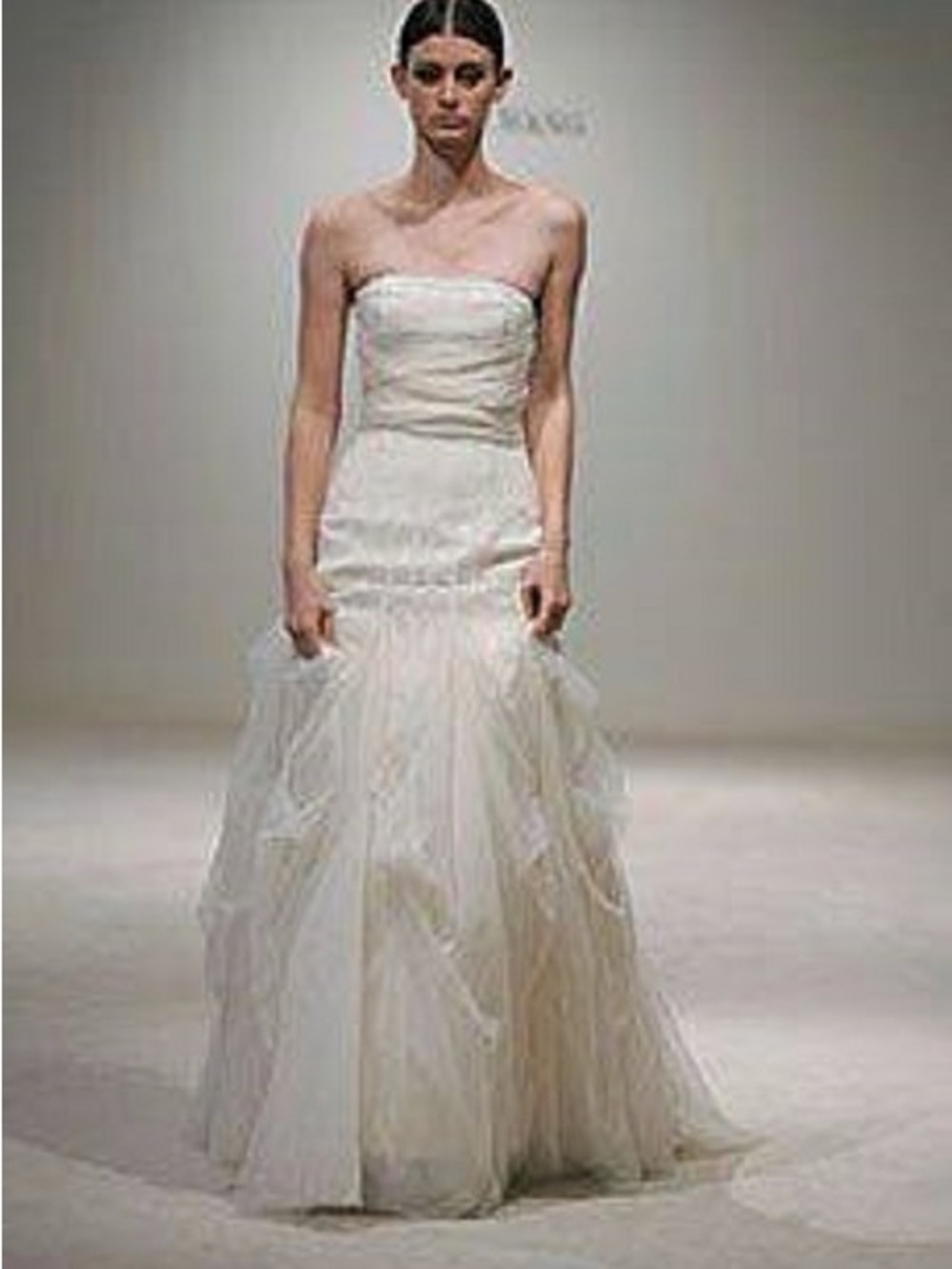 Vera Wang Strapless Ivory Mermaid Bridal Gown